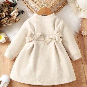 Gorgeous Baby Bow Front Mock Neck Keyhole Back Dress size 9m but big